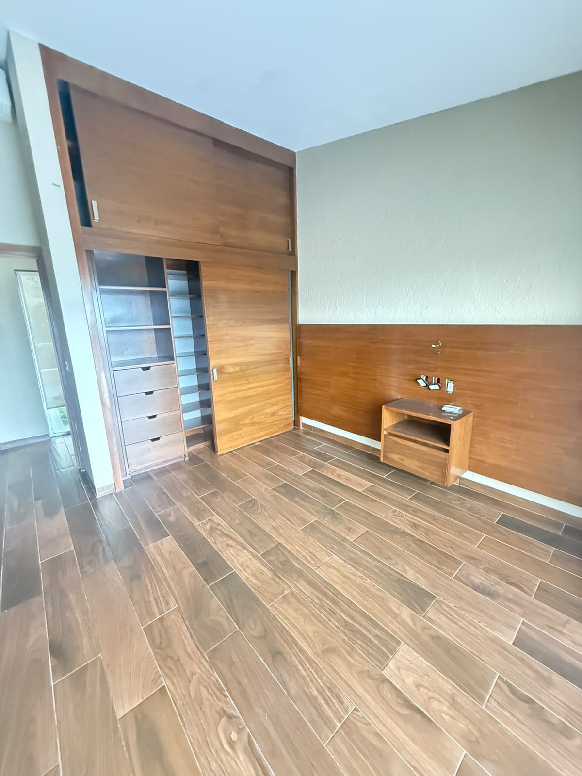 Residencia con alberca en las cañadas