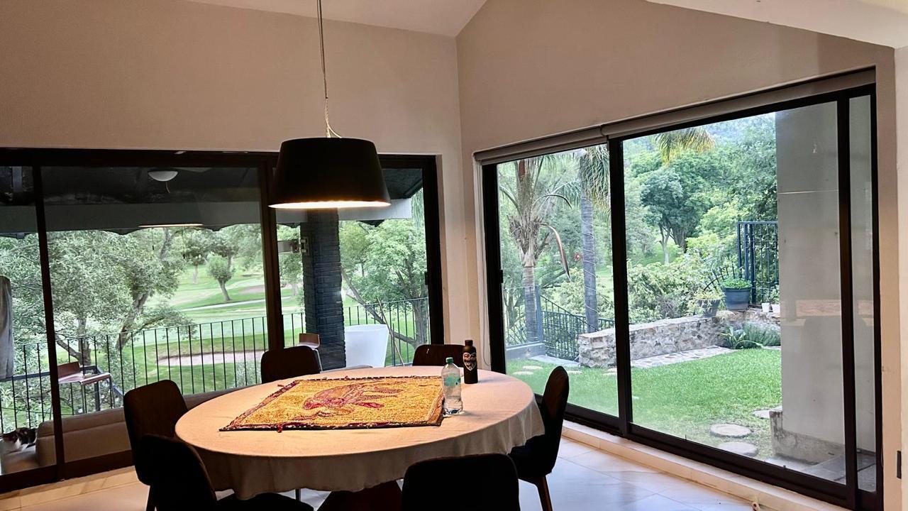 Residencia frente al campo de golf