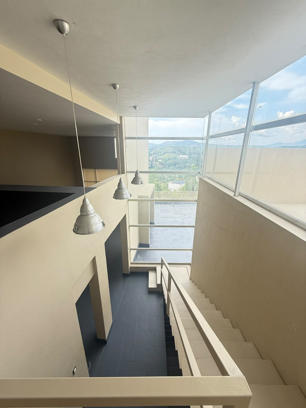 Residencia con alberca en las cañadas