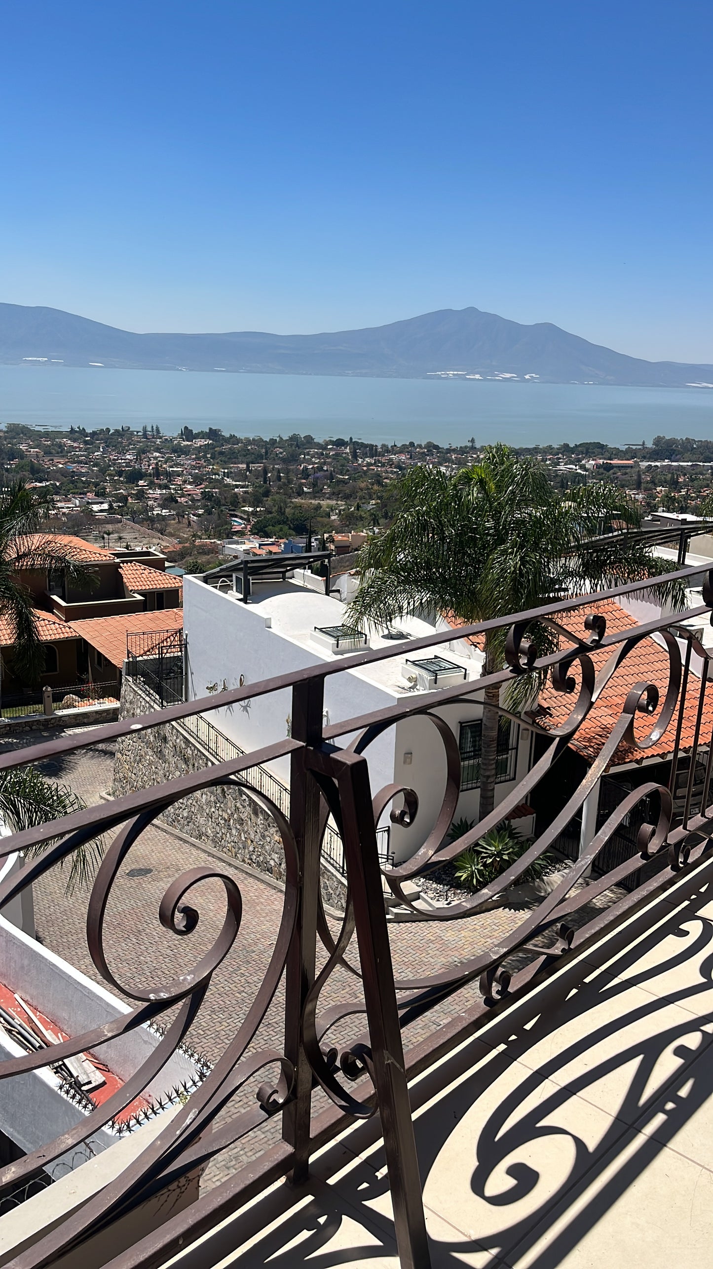 House for sale in front of Chapala