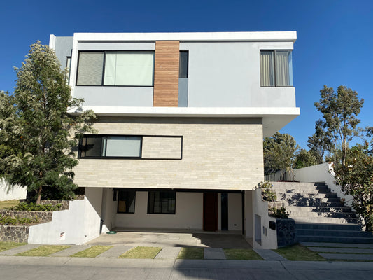 Residencia en Puerta Las Lomas Zapopan Jal.